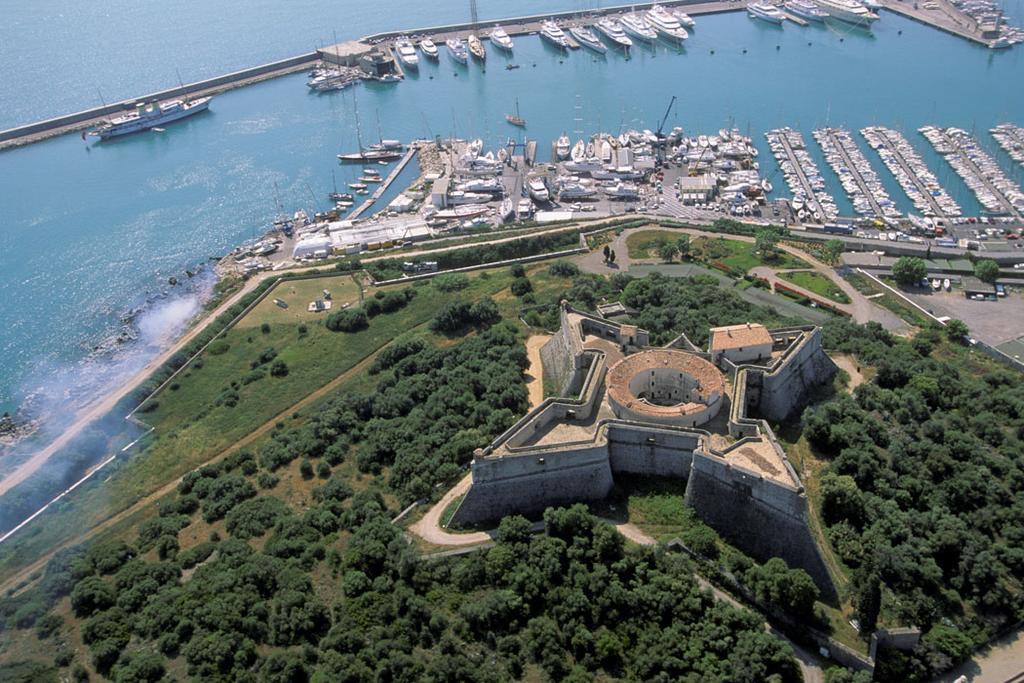 Apartmán Lou Couquet Antibes Exteriér fotografie